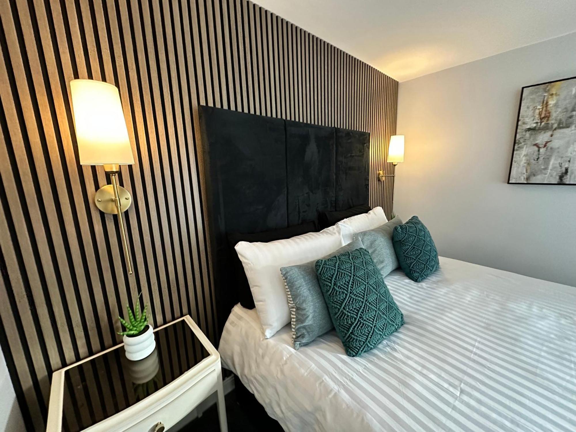 Waterside Mufc & Trafford Centre Townhouse 4 Bedroom Free Parking Манчестер Экстерьер фото
